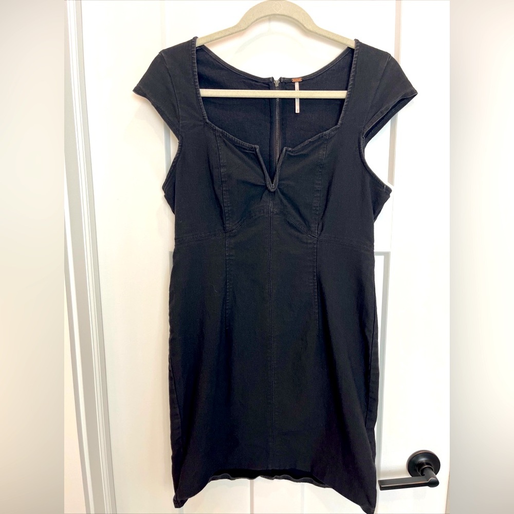 Free People Women’s Size Small Black Denim Mini Lia V-Neck Dress Cap Sleeve